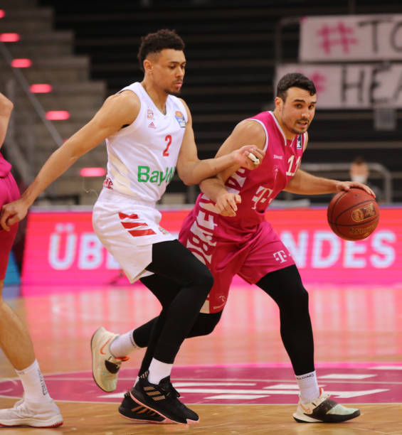 他不仅仅是 他不仅仅是