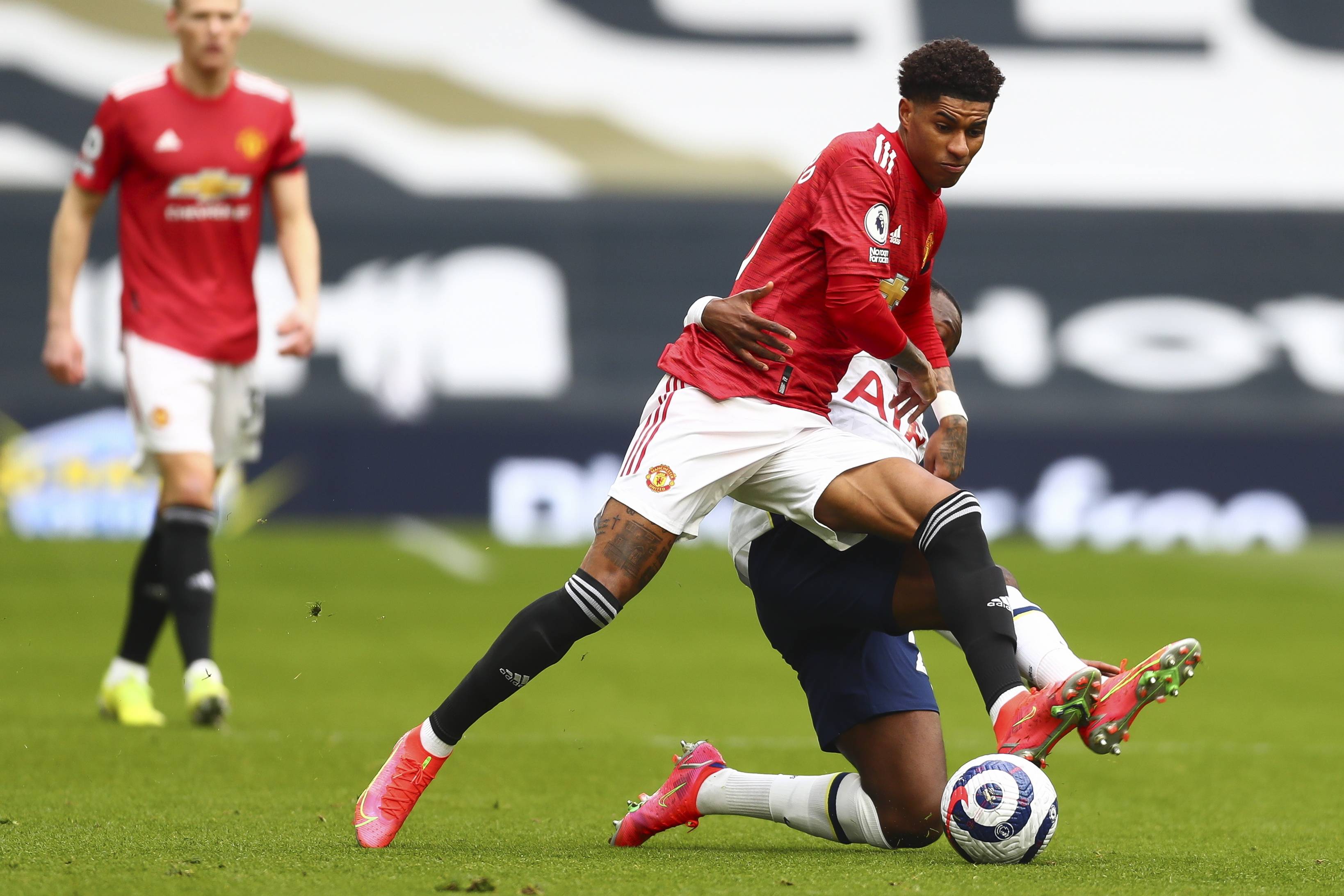 的锋线火力 的锋线火力